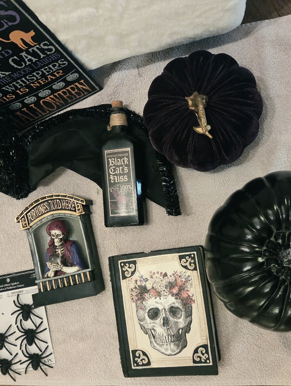 Halloween Skull & Velvet Pumpkin Home Accent Set - Black